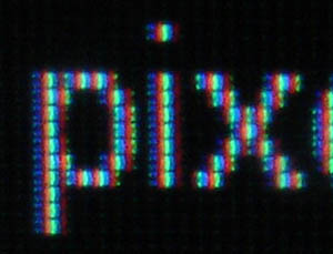 Magnified image of text on the S2231W